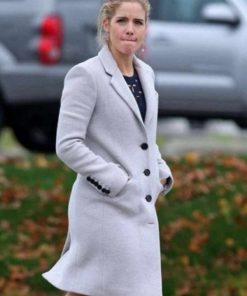 Arrow S06 Felicity Smoak White Coat
