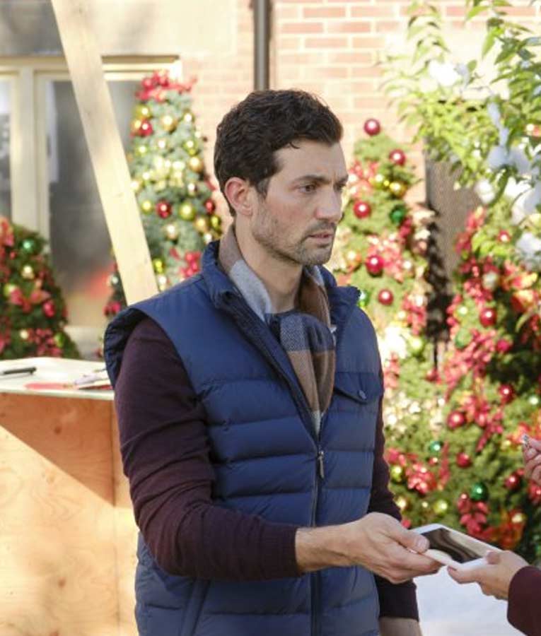 The Christmas Ring David Alpay Vest